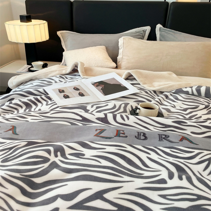 91家纺网 家纺一手货源 找家纺 凯轩毛毛毯毯子网销专供 2024新款雪绒棉四季毛毯毯子盖毛毯毯子毛毯毯子子 斑马纹