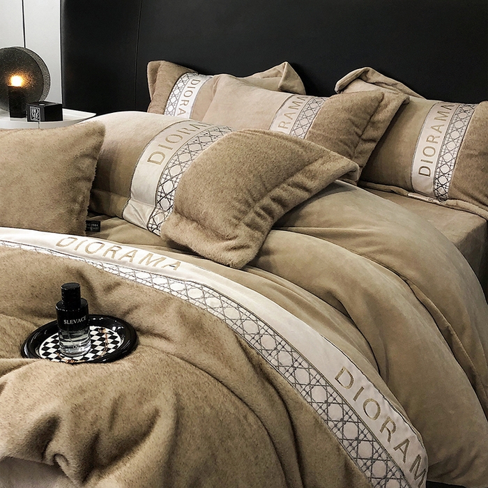 91家纺网 家纺一手货源 找家纺 安莱生活 2024新款弧貂绒皮草四件套 艾曼拉