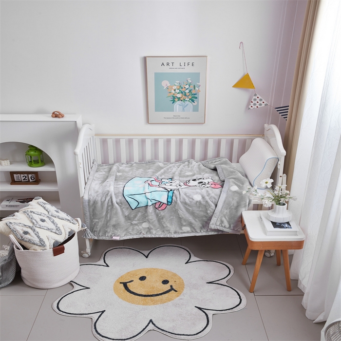 91家纺网 家纺一手货源 找家纺 凯轩毛毛毯毯子网销专供 2024新款加厚保暖儿童印花云毛毯毯子系列 斑点狗  灰