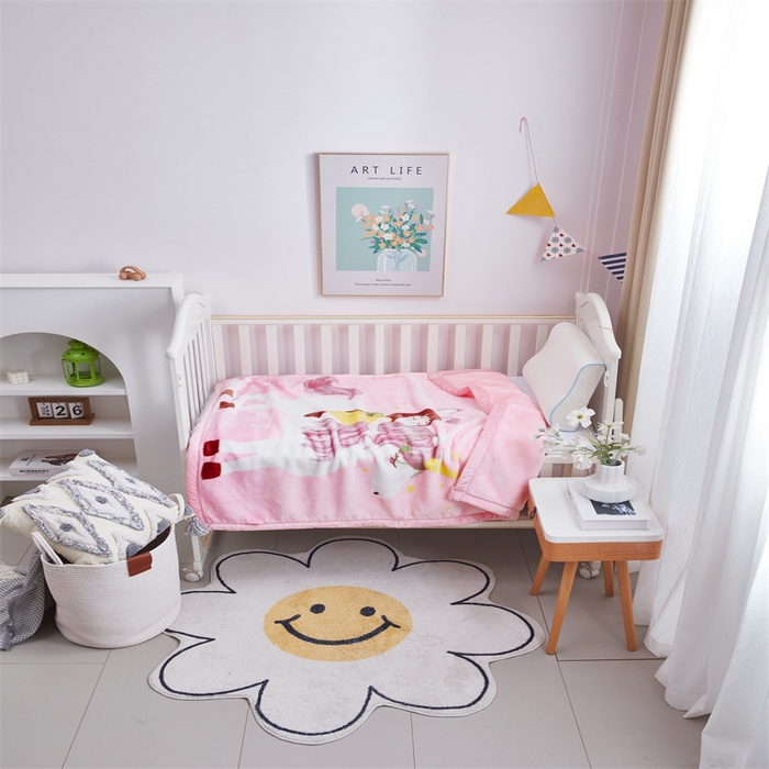 91家纺网 家纺一手货源 找家纺 凯轩毛毛毯毯子网销专供 2024新款加厚保暖儿童印花云毛毯毯子系列 小骑手  粉