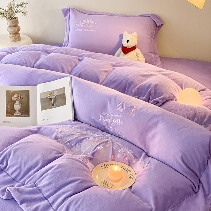 91家纺网 家纺一手货源 找家纺 新方向 2025新款全消光A类牛奶绒四件套-公主请开心 公主请开心-莫奈紫