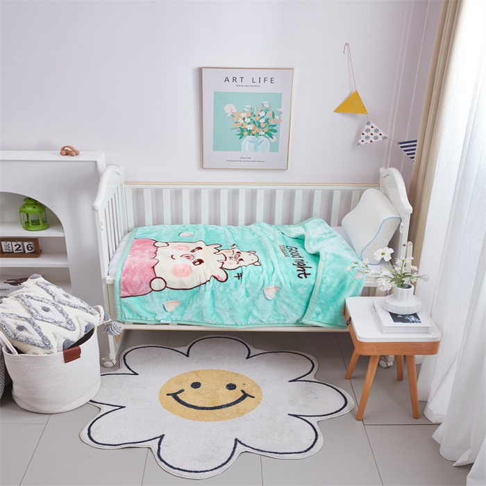 91家纺网 家纺一手货源 找家纺 凯轩毛毛毯毯子网销专供 2024新款加厚保暖儿童印花云毛毯毯子系列 卡通猪  绿