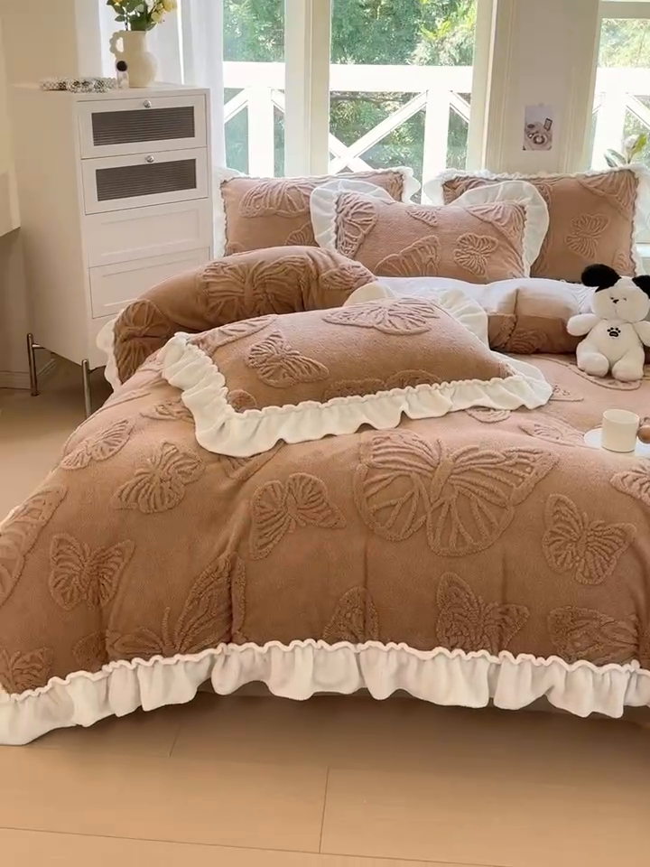 91家纺网 家纺一手货源 找家纺 蝶帕家纺 2024新款舒棉绒提花塔芙绒四件套-蝶舞 蝶舞-咖色