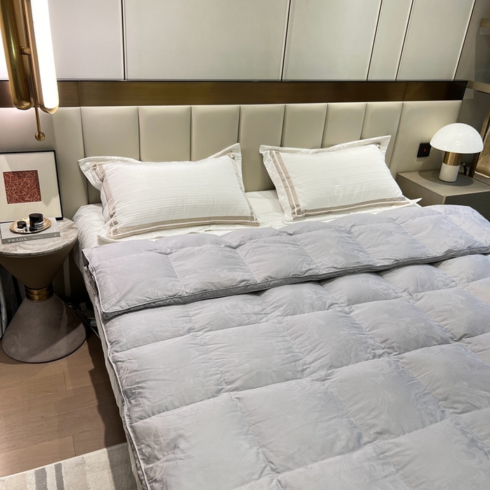 91家纺网 家纺一手货源 找家纺 静若居 2024新款双层大提花羽绒被壳不跑绒自充绒羽绒被壳厂家直销 双层凤尾灰色2