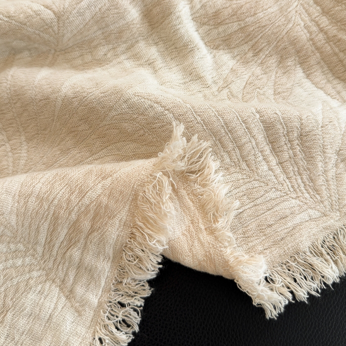 91家纺网 家纺一手货源 找家纺 淑女公社家纺 2024新款色织全棉双股提花流苏盖毯 雾咖