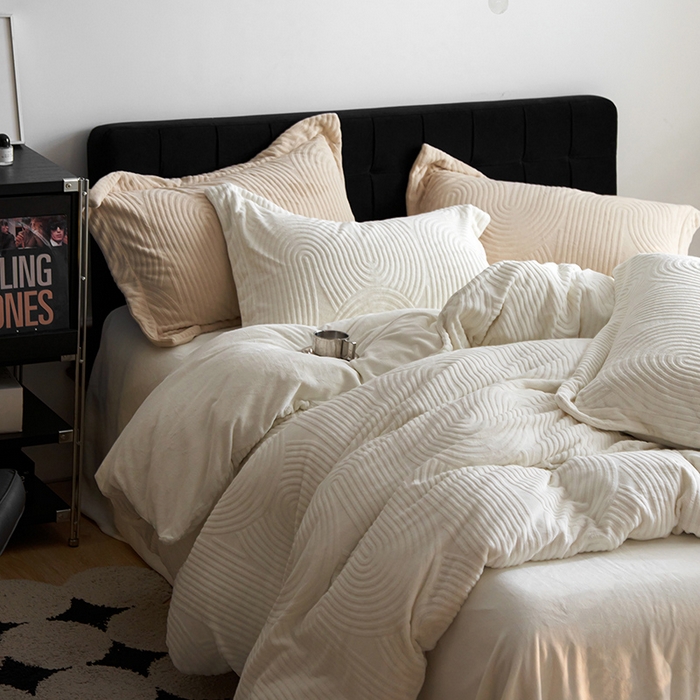 91家纺网 家纺一手货源 找家纺 （总）安莱生活 2024新款牛奶绒提花烂花年纪系列四件套-风格一