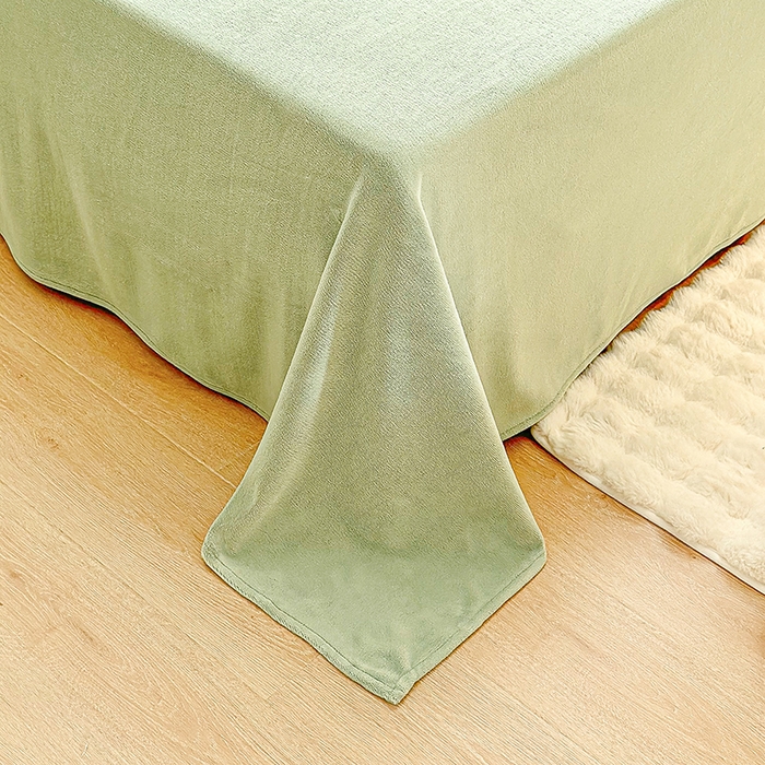 91家纺网 家纺一手货源 找家纺 安莱生活 2024新款优雅獭兔牛奶绒刺绣工艺款四件套 暖暖恋-风格二 白颜绿