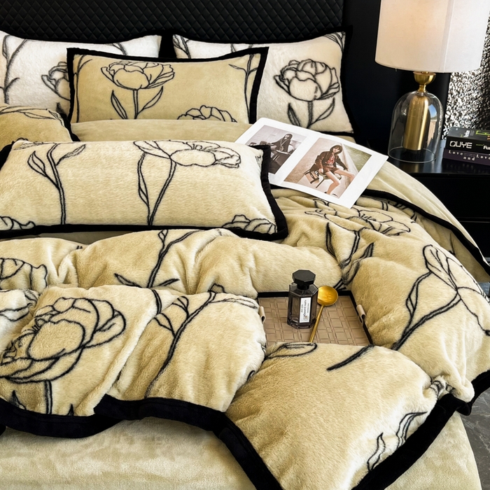 91家纺网 家纺一手货源 找家纺 多乐家纺 2024新款高克重加厚保暖轻奢印花兔毛绒宽包边四件套 兔毛-玫瑰-清新绿