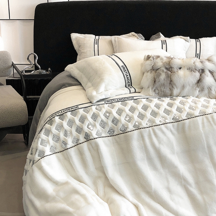 91家纺网 家纺一手货源 找家纺 安莱生活 2024新款美拉德苏格兰獭兔牛奶绒刺绣工艺款四件套-风格二 光影灰