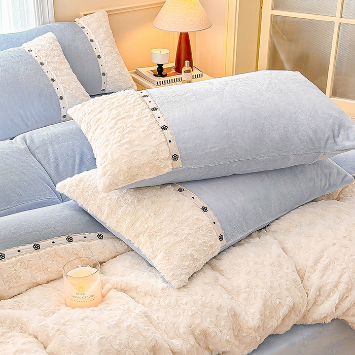 91家纺网 家纺一手货源 找家纺 （总）安莱生活 2024新款优雅獭兔牛奶绒刺绣工艺款四件套 暖暖恋-风格一