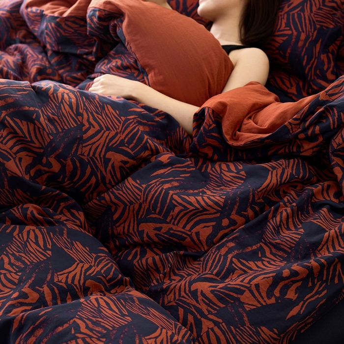 91家纺网 家纺一手货源 找家纺 安莱生活 2024新款全棉纯棉A类母婴双层纱纱布压线飞边款四件套 纽卡斯-蓝红