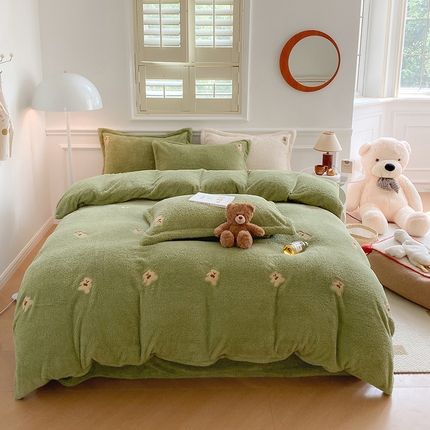萝莉家纺 2024新款加厚泰迪绒毛巾绣四件套 熊豆绿