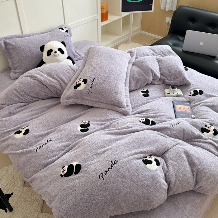 91家纺网 家纺一手货源 找家纺 萝莉家纺 2024新款加厚泰迪绒毛巾绣四件套 熊猫紫
