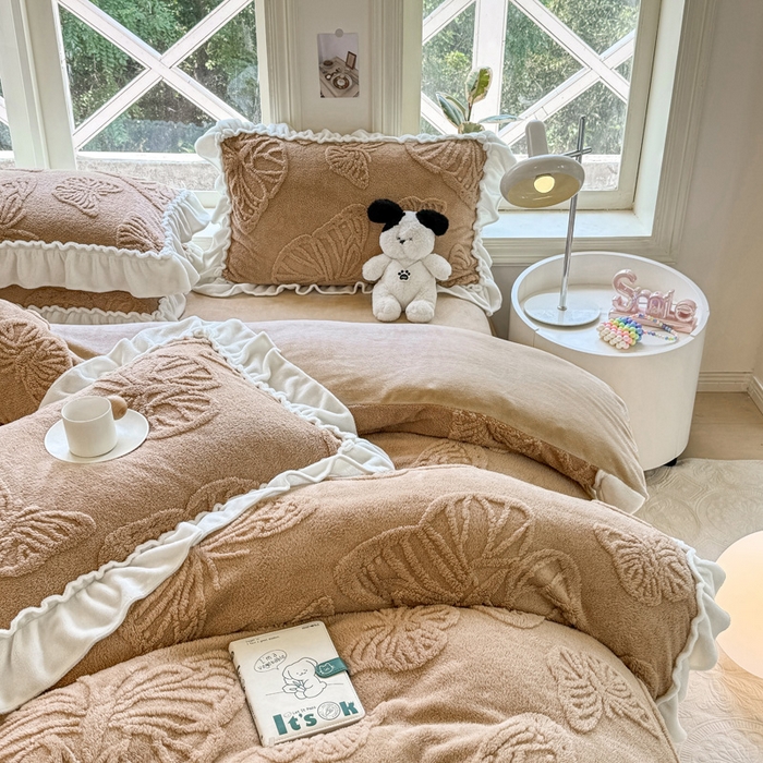 91家纺网 家纺一手货源 找家纺 蝶帕家纺 2024新款舒棉绒提花塔芙绒四件套-蝶舞 蝶舞-咖色