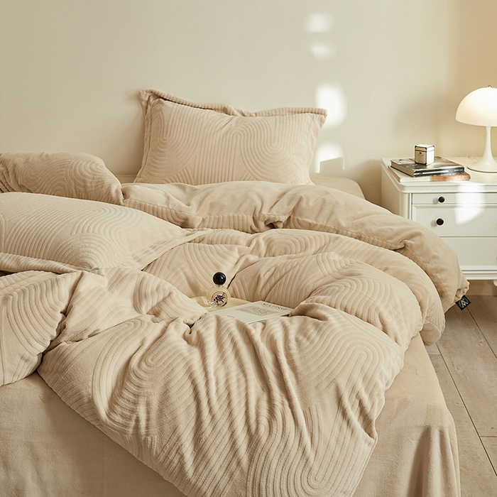 91家纺网 家纺一手货源 找家纺 安莱生活 2024新款牛奶绒提花烂花年纪系列四件套-风格二 年纪-杏