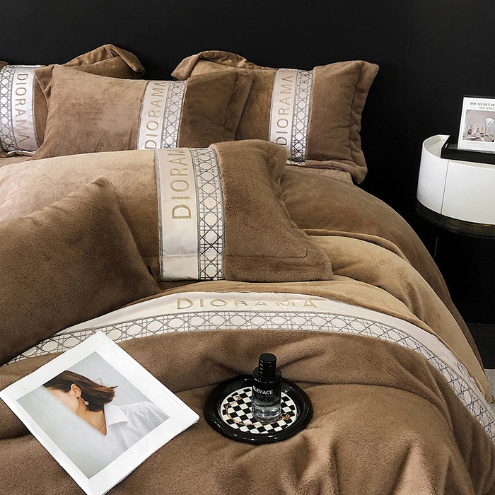 91家纺网 家纺一手货源 找家纺 （总）安莱生活 2024新款弧貂绒皮草四件套