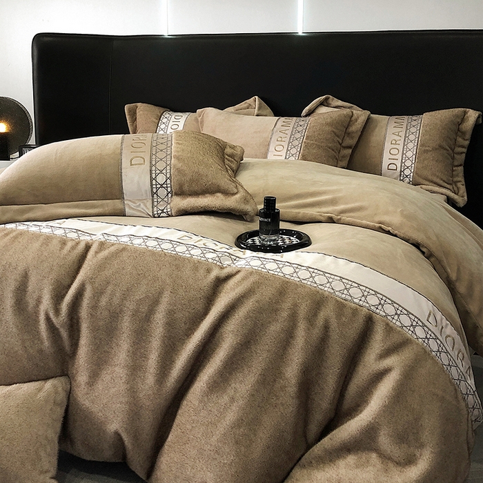 91家纺网 家纺一手货源 找家纺 安莱生活 2024新款弧貂绒皮草四件套 艾曼拉