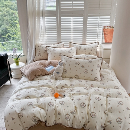 眠屿家纺 2024新款全棉皱皱纱牛奶绒四件套 花花小兔