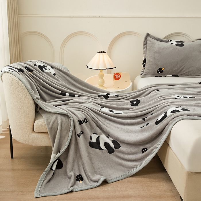 91家纺网 家纺一手货源 找家纺 千荨 2024新款多功能牛奶绒毛毯 花花果赖