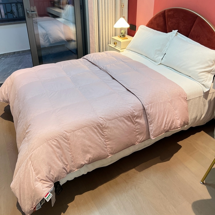 91家纺网 家纺一手货源 找家纺 静若居 2024新款方格提花双层羽绒被壳爆款推荐羽绒被壳厂家直销 西西里豆沙色1