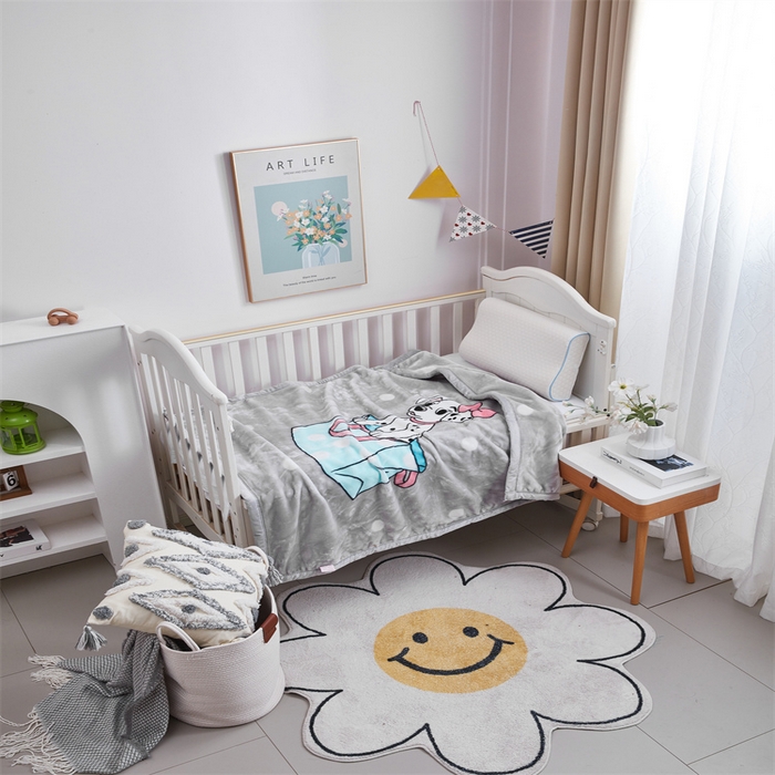 91家纺网 家纺一手货源 找家纺 凯轩毛毛毯毯子网销专供 2024新款加厚保暖儿童印花云毛毯毯子系列 斑点狗  灰