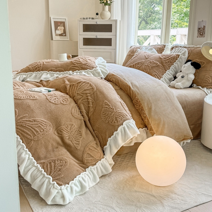 91家纺网 家纺一手货源 找家纺 蝶帕家纺 2024新款舒棉绒提花塔芙绒四件套-蝶舞 蝶舞-咖色