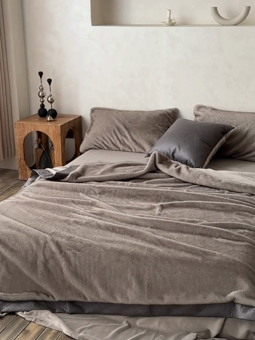 91家纺网 家纺一手货源 找家纺 安莱生活 2024新款弧貂绒皮草毛毯 弗兰迪