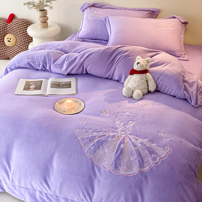 91家纺网 家纺一手货源 找家纺 新方向 2025新款全消光A类牛奶绒四件套-公主请开心 公主请开心-莫奈紫