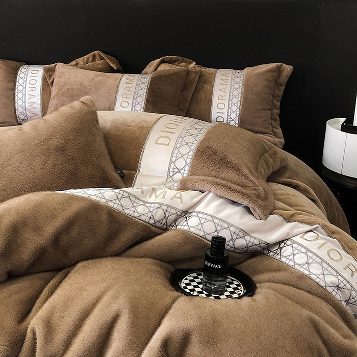 91家纺网 家纺一手货源 找家纺 安莱生活 2024新款弧貂绒皮草四件套 菲尔罗