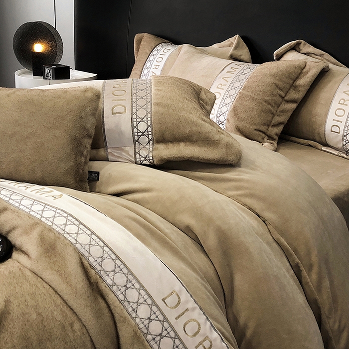 91家纺网 家纺一手货源 找家纺 安莱生活 2024新款弧貂绒皮草四件套 艾曼拉