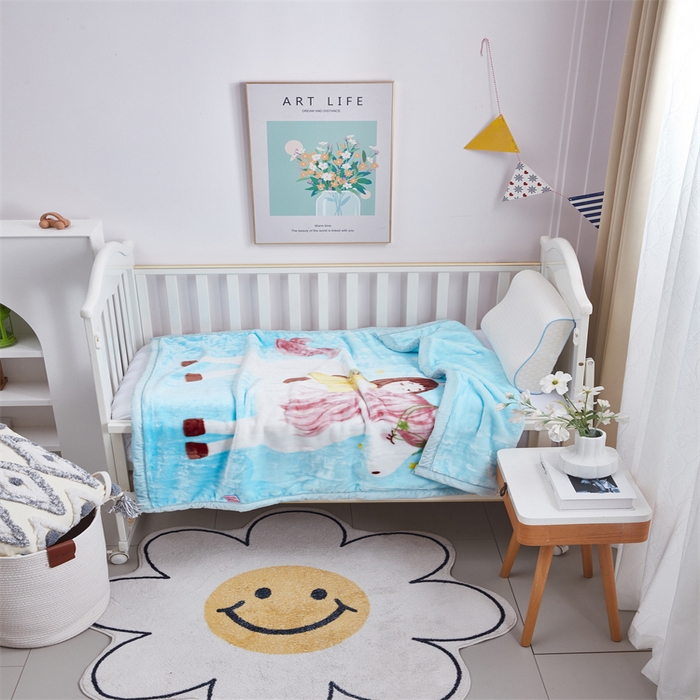 91家纺网 家纺一手货源 找家纺 凯轩毛毛毯毯子网销专供 2024新款加厚保暖儿童印花云毛毯毯子系列 小骑手  蓝