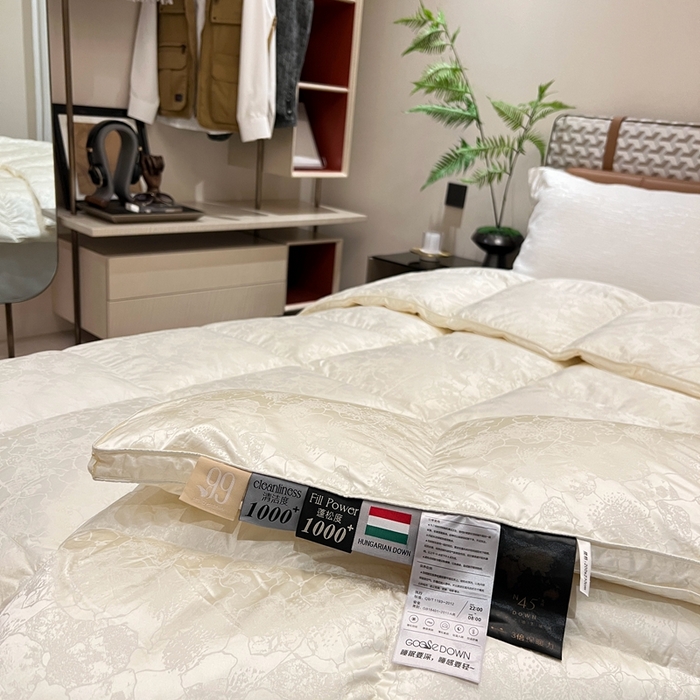 91家纺网 家纺一手货源 找家纺 静若居 2024新款高精密真丝提花羽绒被壳婚庆款羽绒被壳厂家 米白色2