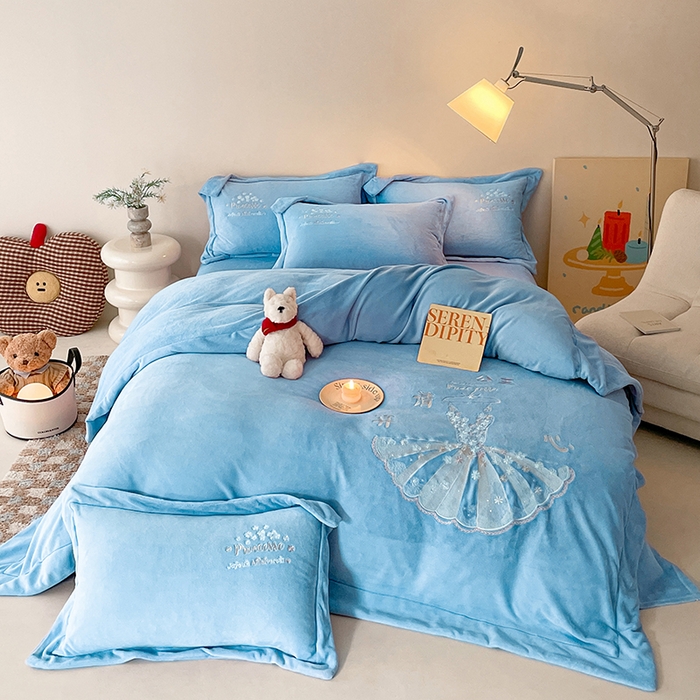 91家纺网 家纺一手货源 找家纺 新方向 2025新款全消光A类牛奶绒四件套-公主请开心 公主请开心-以太兰