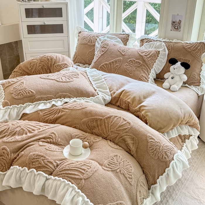 91家纺网 家纺一手货源 找家纺 蝶帕家纺 2024新款舒棉绒提花塔芙绒四件套-蝶舞 蝶舞-咖色