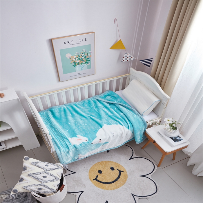 91家纺网 家纺一手货源 找家纺 凯轩毛毛毯毯子网销专供 2024新款加厚保暖儿童印花云毛毯毯子系列 大白熊 浅蓝