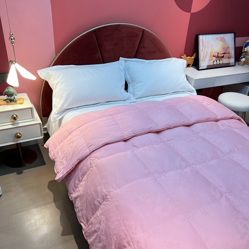 91家纺网 家纺一手货源 找家纺 静若居 2024新款双层大提花羽绒被壳不跑绒自充绒羽绒被壳厂家直销 双层凤尾粉色2