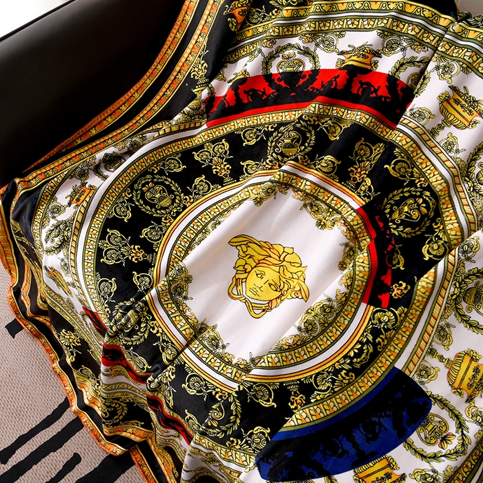 91家纺网 家纺一手货源 找家纺 爵仕 2024高档锦狐绒毛毯复合毯奢华复古绒毯爱马风格 圆范