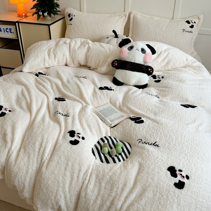 91家纺网 家纺一手货源 找家纺 萝莉家纺 2024新款加厚泰迪绒毛巾绣四件套 熊猫白