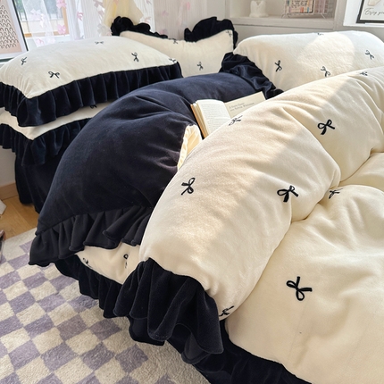 十里居 2024新款韩版蝴蝶结花边款牛奶绒四件套 蝴蝶结-黑白