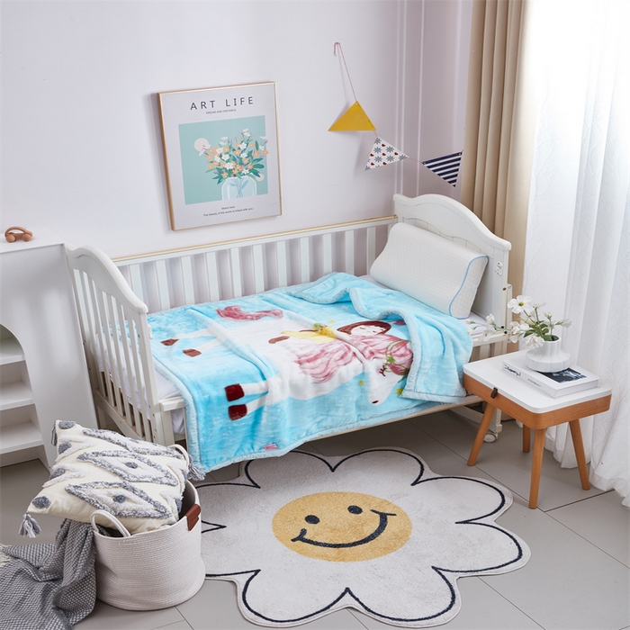 91家纺网 家纺一手货源 找家纺 凯轩毛毛毯毯子网销专供 2024新款加厚保暖儿童印花云毛毯毯子系列 小骑手  蓝