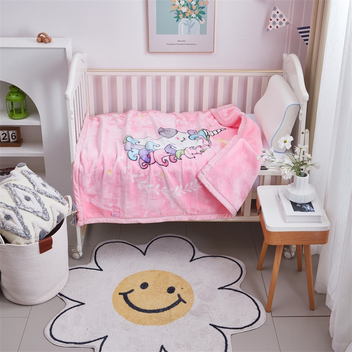 91家纺网 家纺一手货源 找家纺 凯轩毛毛毯毯子网销专供 2024新款加厚保暖儿童印花云毛毯毯子系列 马卡龙  粉