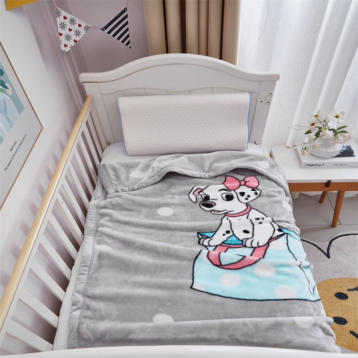 91家纺网 家纺一手货源 找家纺 凯轩毛毛毯毯子网销专供 2024新款加厚保暖儿童印花云毛毯毯子系列 斑点狗  灰