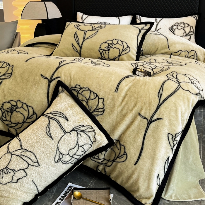 91家纺网 家纺一手货源 找家纺 多乐家纺 2024新款高克重加厚保暖轻奢印花兔毛绒宽包边四件套 兔毛-玫瑰-清新绿