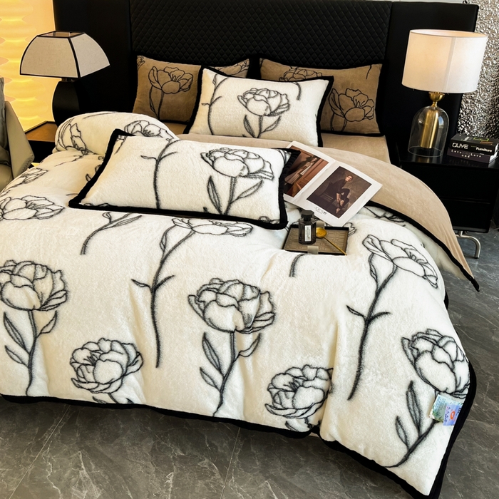 91家纺网 家纺一手货源 找家纺 多乐家纺 2024新款高克重加厚保暖轻奢印花兔毛绒宽包边四件套 兔毛-玫瑰-奶白