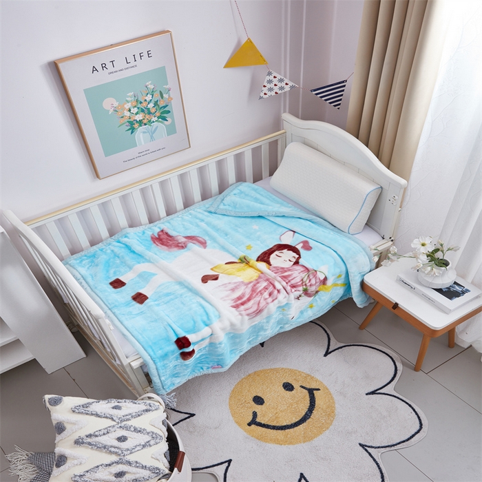 91家纺网 家纺一手货源 找家纺 凯轩毛毛毯毯子网销专供 2024新款加厚保暖儿童印花云毛毯毯子系列 小骑手  蓝