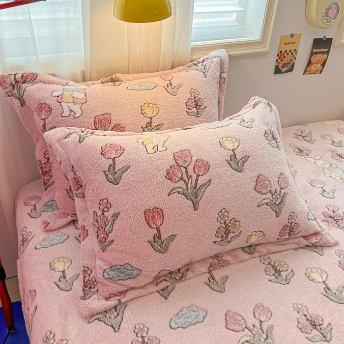 91家纺网 家纺一手货源 找家纺 韩巢家纺 2024新款雪花绒枕套一对装 花园熊(粉)