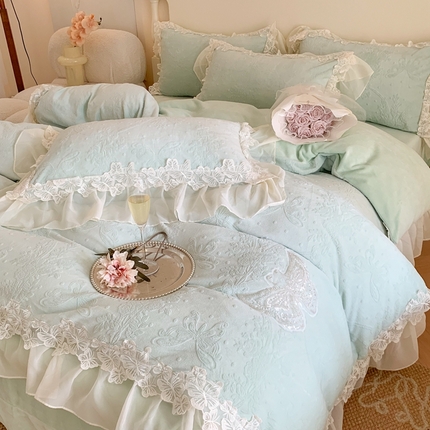 91家纺网 家纺一手货源 找家纺 吾欢心 2024新款蝶恋花高品质立体雕花绒加厚牛奶绒四件套床单款床盖款 绒蝶恋花蓝