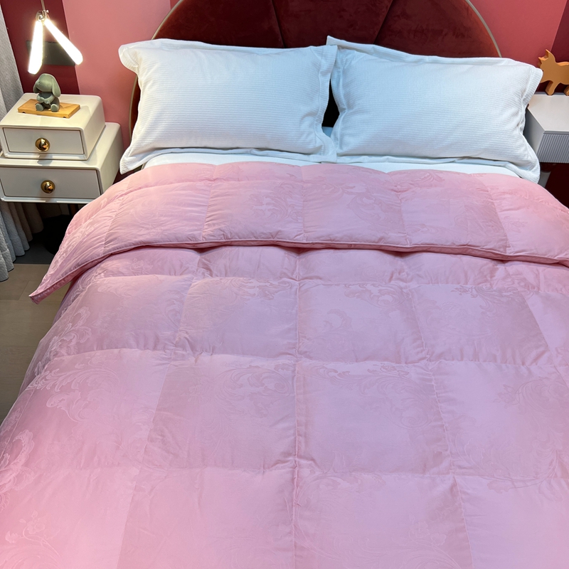 91家纺网 家纺一手货源 找家纺 静若居 2024新款双层大提花羽绒被壳不跑绒自充绒羽绒被壳厂家直销 双层凤尾粉色2