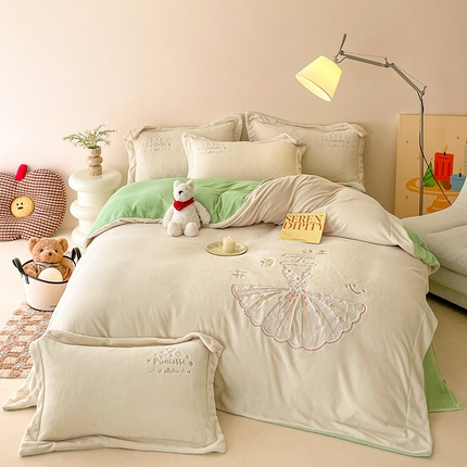 新方向 2025新款全消光A类牛奶绒四件套-公主请开心 公主请开心-奶油白