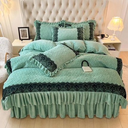 91家纺网 家纺一手货源 找家纺 恋尚 2024新款纯色牛奶绒四件套韩版蕾丝花边床裙款四件套 洛丽塔 绿色